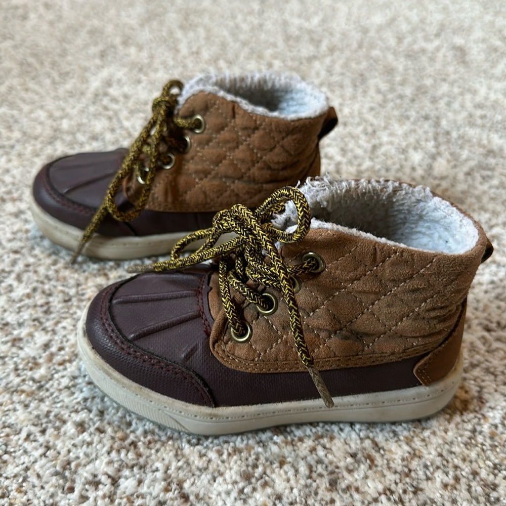 Oshkosh Winter Duck Boots 7c